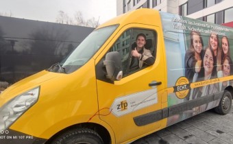 Neue Busbeklebung für das ZfP!