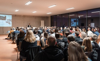 Anwesende der Eröffnungsfeier ©Silas Kollmann Fotografie