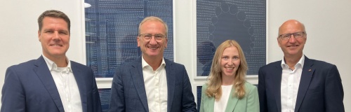 Michael Eichhorst, Reinhard Belling, Laura Kuhlmann und Thomas Brobeil freuen sich auf die Zusammenarbeit.